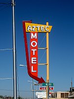 USA - Albuquerque NM - Aztec Motel Neon Sign (24 Apr 2009)